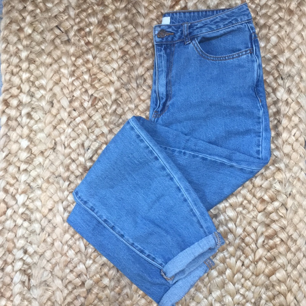 F21 • High Rise Mom Jeans